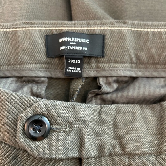 Banana Republic tapered leg pants - Picture 6 of 6